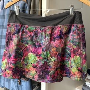 Lululemon Pace Rival Skirt size 8 vivid floral